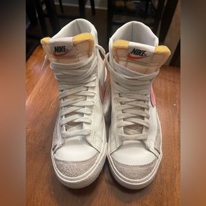 Nike Blazer Mid 77 Pink